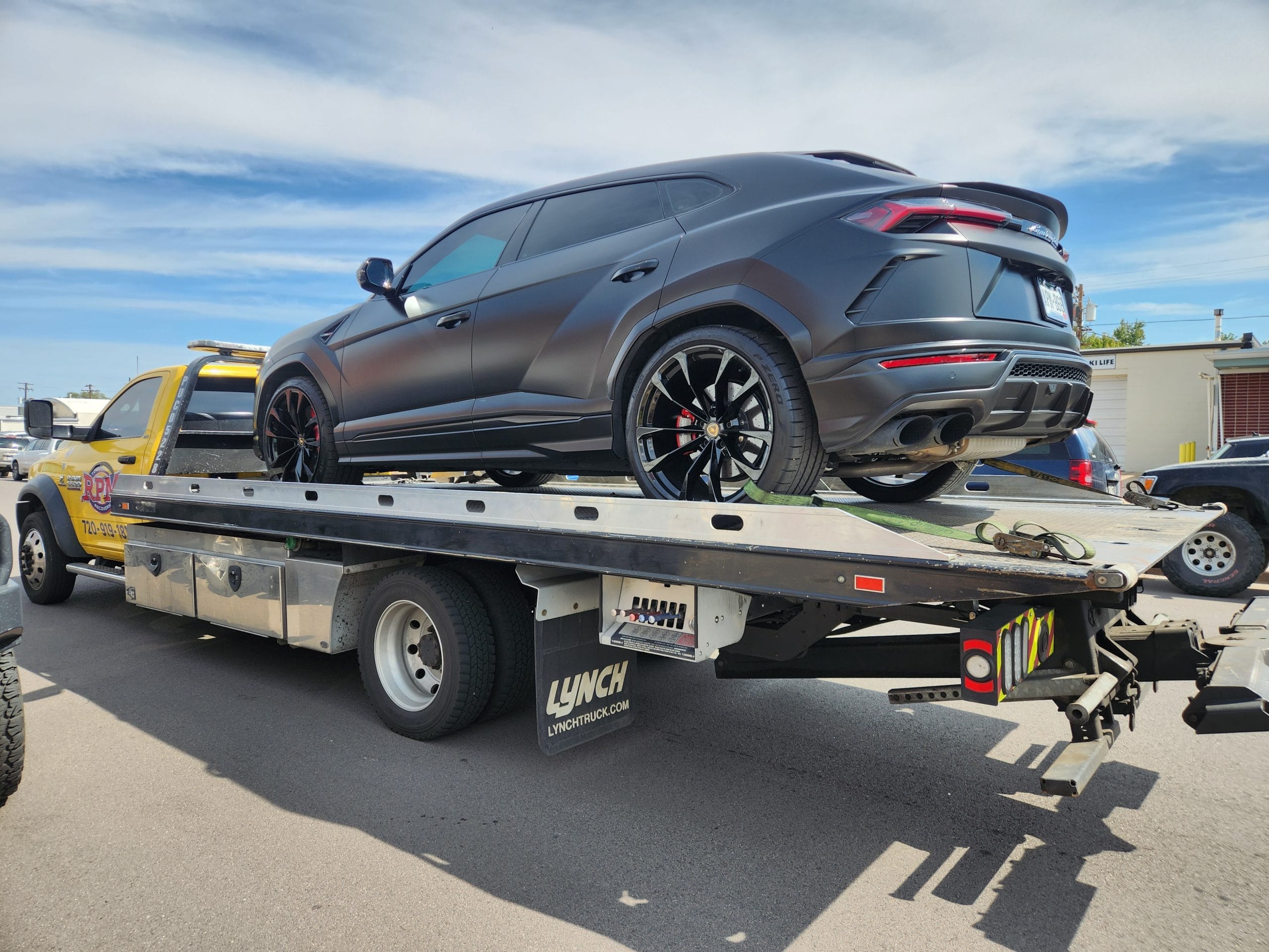 this image shows towing services