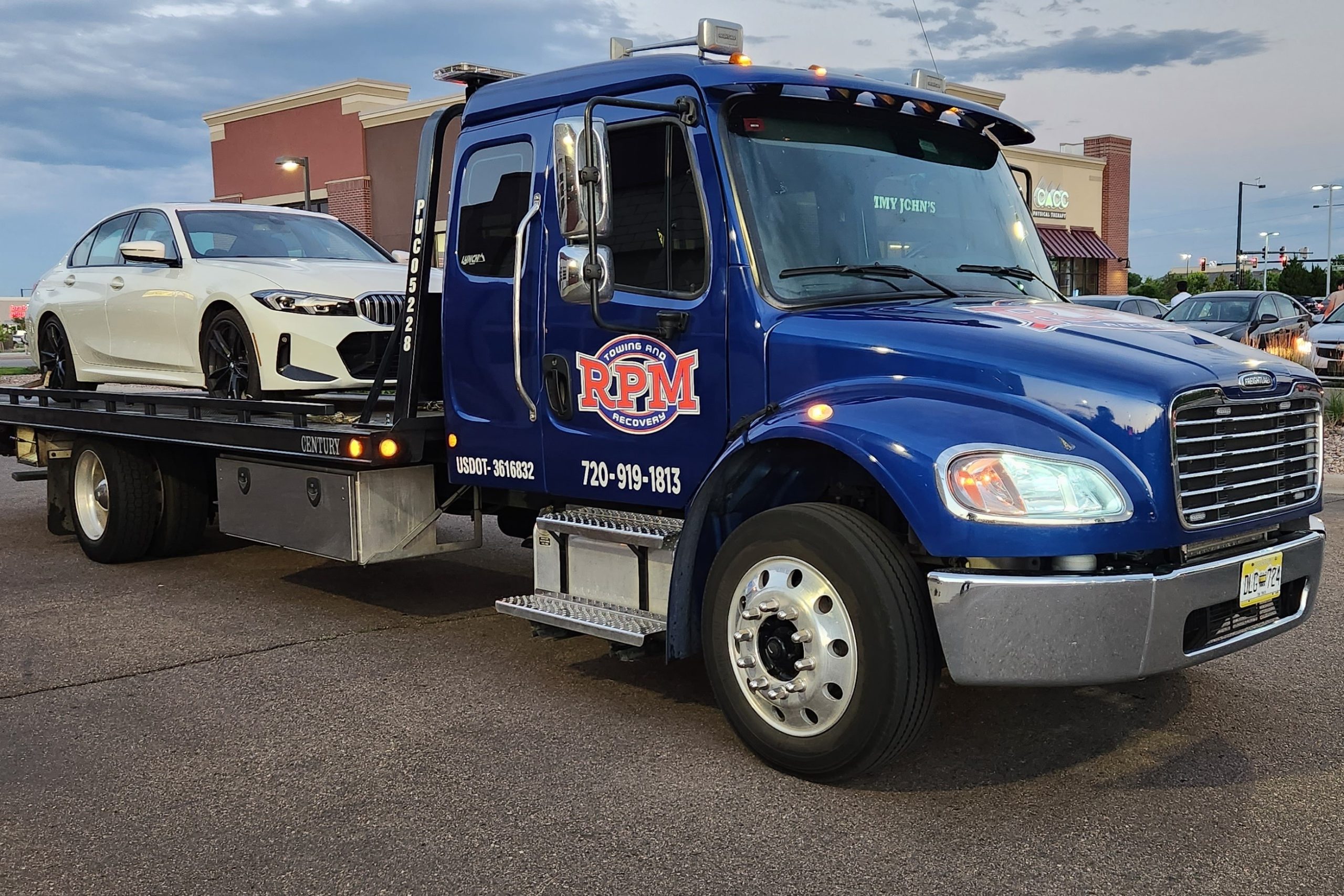 this image shows towing services