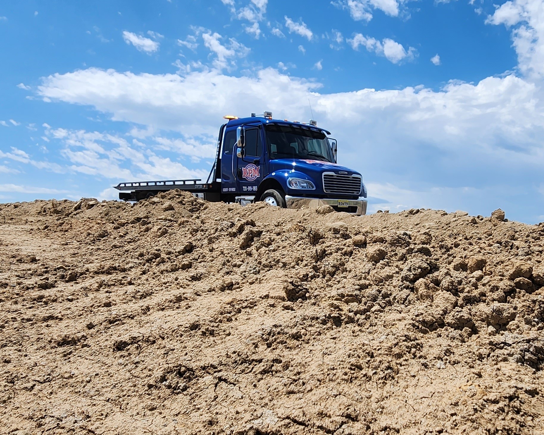 this image shows towing services