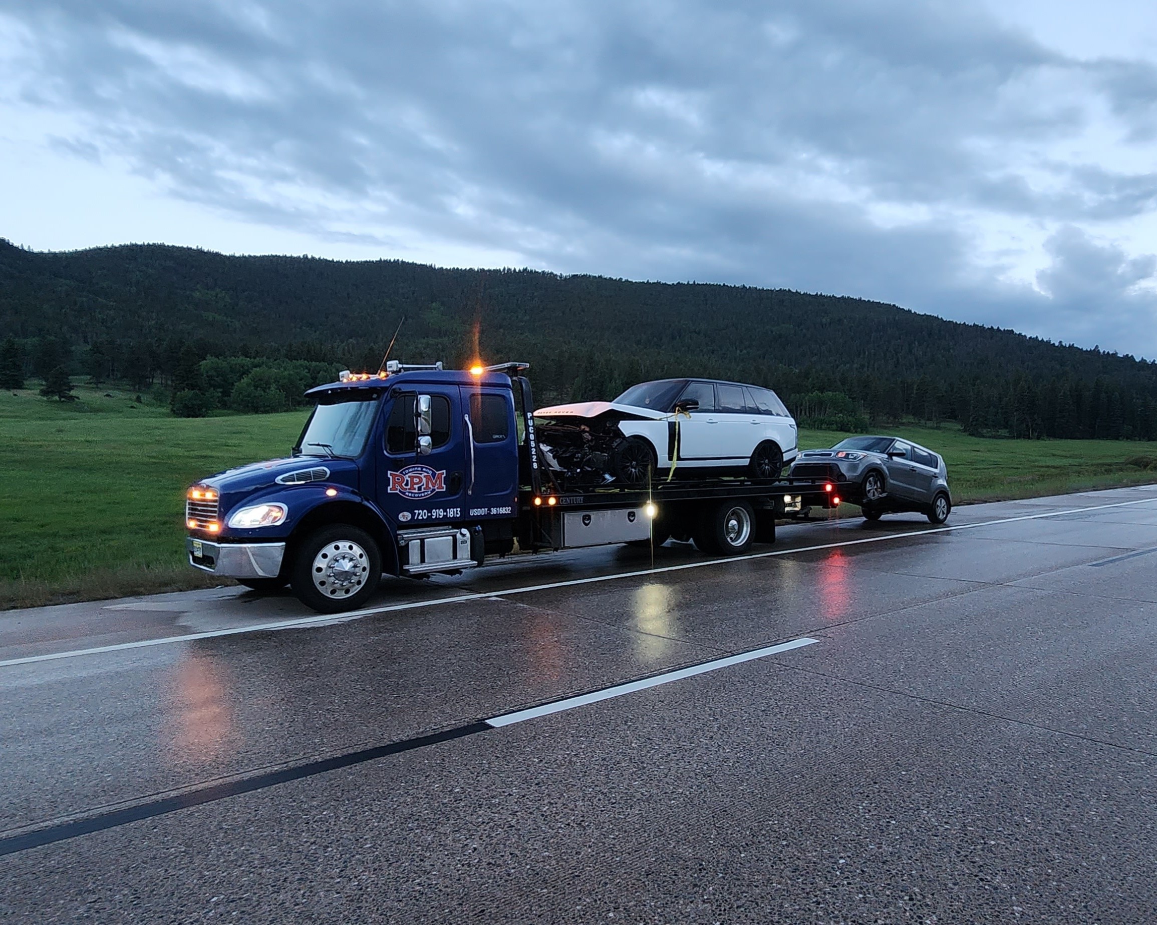 this image shows car recovery in Parker, CO