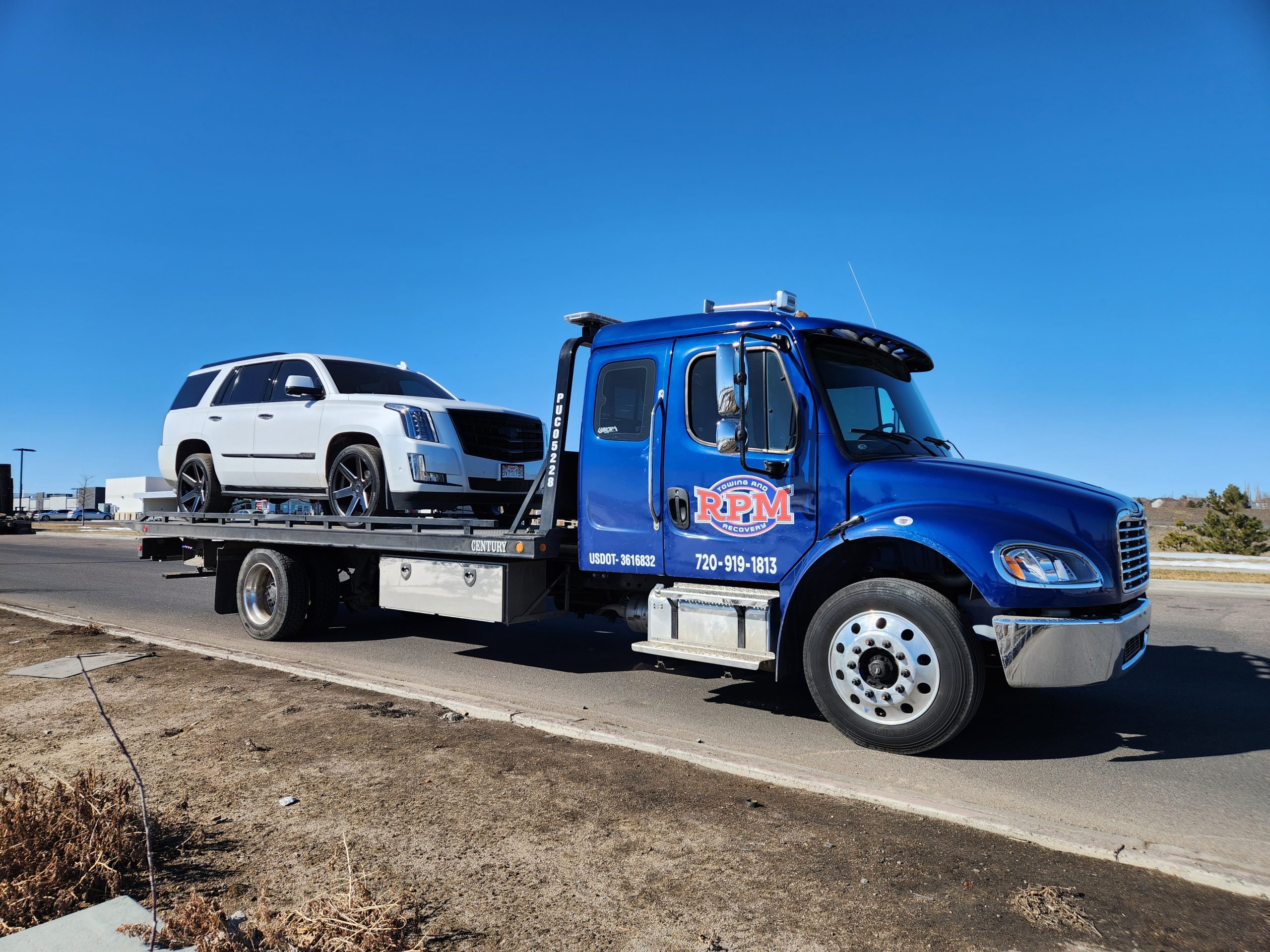 this image shows towing and recovery services in Parker, CO